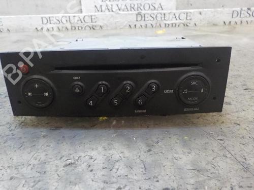 Used Radio Radio RENAULT CLIO III (BR0/1, CR0/1) 1.5 dCi (C/BR0G, C/BR1G) (68 hp) 3848277 3848277