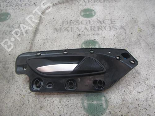 Used Rear left interior door handle Rear left interior door handle FIAT GRANDE PUNTO (199_) 1.4 (199AXB11, 199AXB1A, 199BXB1A, 199AXL1A) (77 hp) 3823840 3823840