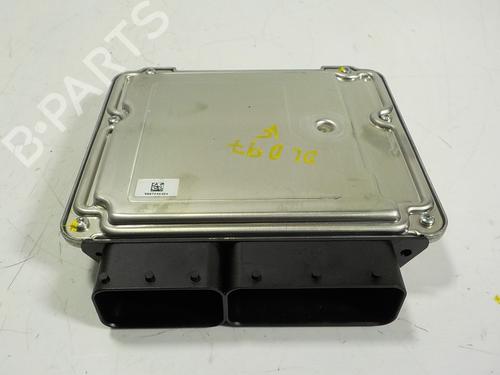 Used Engine control unit (ECU) Engine control unit (ECU) BMW 5 Touring (F11) 520 d xDrive (184 hp) 15096789 15096789