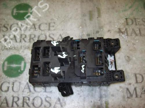 Fuse box TOYOTA AVENSIS Estate (_T22_) 2.0 i (ST220_, ST220R) 8273005010 | 8273005010