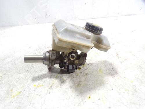 Used Brake master cylinder Brake master cylinder SKODA OCTAVIA III Combi (5E5, 5E6) [2012-2020] 7464036 7464036
