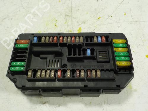 Used Fuse box BMW 3 (F30, F80) 318 i (136 hp) 9051087