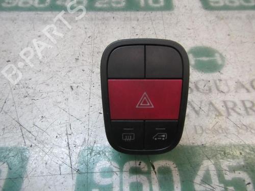 warning-switch-peugeot-bipper-aa_-13-hdi-75-2008-3872562 main image