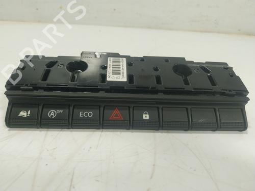 switch-renault-trafic-iii-van-fg_-2014-23841245 main image