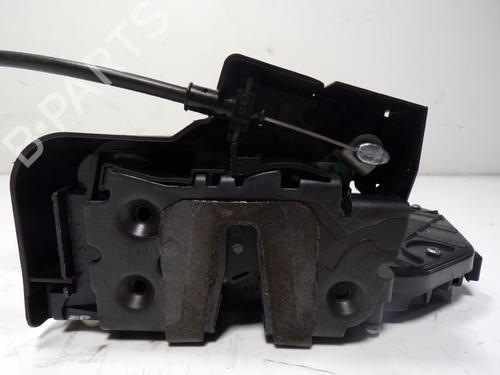 Rear right lock LAND ROVER DISCOVERY III (L319) 2.7 TD 4x4 (190 hp) 13299409