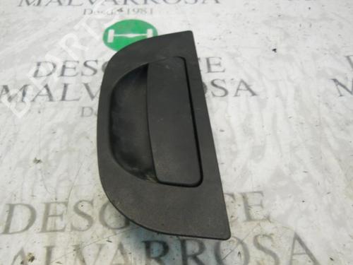 Højre bagtil udvendigt håndtag Højre bagtil udvendigt håndtag ALFA ROMEO 147 (937_) 2.0 16V T.SPARK (937.AXA1, 937.AXC1, 937.BXC1) (150 hp) 3739778 3739778