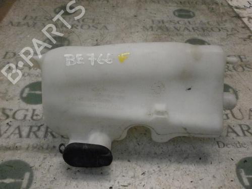 Used Windscreen washer tank RENAULT CLIO II (BB_, CB_) 1.5 dCi (B/C2J) (68 hp) 7409377