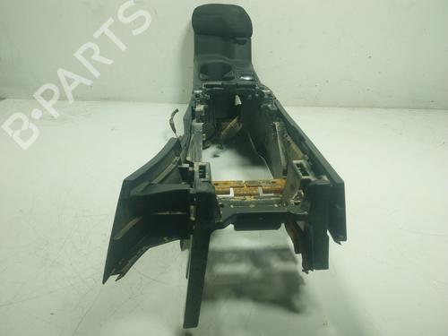 Armrest / Center console NISSAN LEAF (ZE1)  | BP23218877I20 
