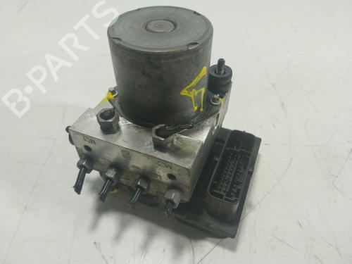 Used ABS pump PEUGEOT 5008 (0U_, 0E_) 2.0 HDi 150 / BlueHDi 150 (150 hp) 18110371