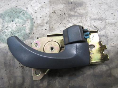 Used Front right interior door handle KIA SORENTO I (JC) 2.5 CRDi 4WD (140 hp) 3826800