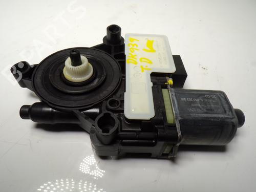 Used Right rear window motor Right rear window motor VW TOURAN (5T1) 2.0 TDI (116 hp) 13507402 13507402