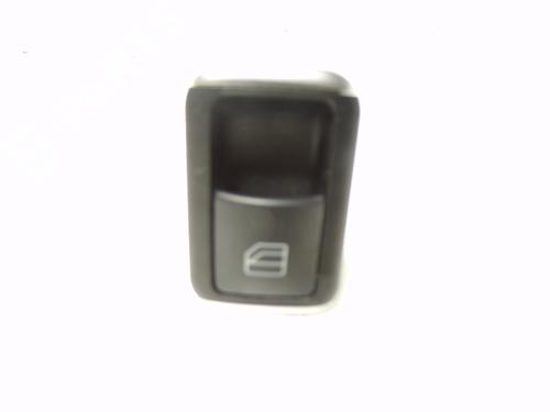 Used Right rear window switch Right rear window switch INFINITI Q30 1.6 (156 hp) 10089338 10089338