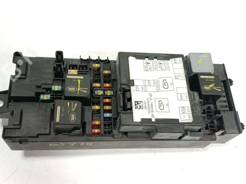Used Fuse box Fuse box 37466960 37466960