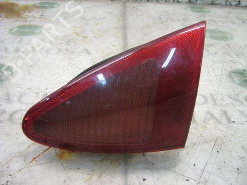 Used Right tailgate light Right tailgate light ALFA ROMEO 147 (937_) 1.9 JTD (937.AXD1A, 937.BXD1A, 937.AXV1A, 937.BXB1A,... (115 hp) 3754867 3754867