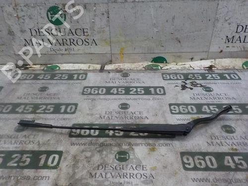 Used Front windshield wiper arm OPEL CORSA E (X15) 1.4 (08, 68) (90 hp) 3862614