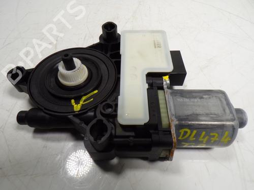 Used Right rear window motor Right rear window motor SEAT LEON Sportstourer (KL8, KLD) 1.5 TSI (150 hp) 15066641 15066641