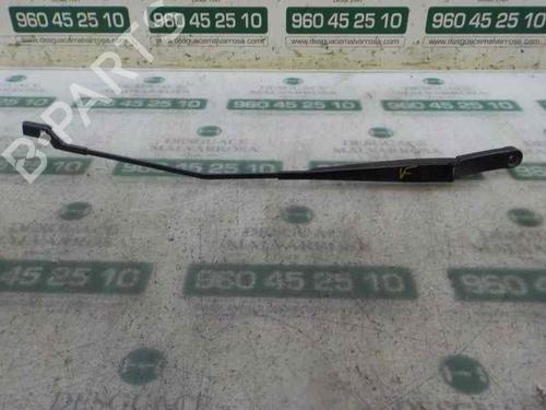 front-wipers-mechanism-skoda-karoq-nu7-nd7-576955410b03c-2017-6046204 main image