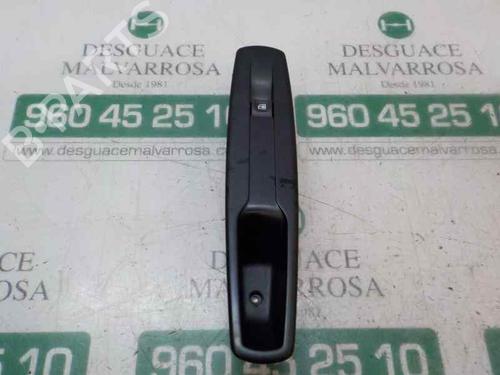 Used Right front window switch RENAULT MEGANE III Hatchback (BZ0/1_, B3_) 1.5 dCi (BZ0C) (90 hp) 3882148