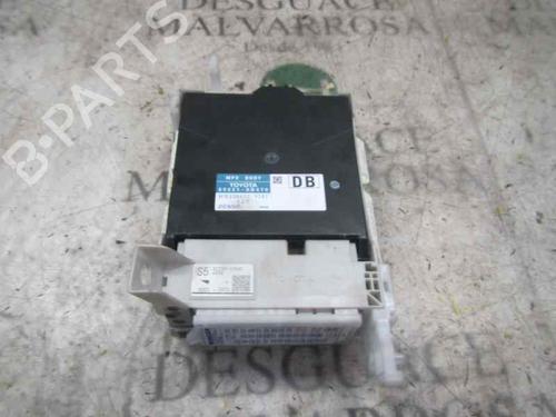 Used Electronic module Electronic module TOYOTA YARIS (_P13_) 1.3 (NSP130_, NSP130) (99 hp) 3856430 3856430