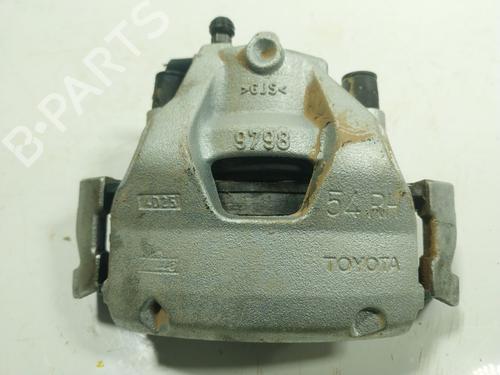 Højre bremsekaliber foran TOYOTA YARIS (_P21_, _PA1_, _PH1_) 1.5 (MXPA11) (125 hp) 24575368