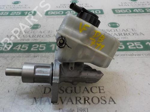 Used Brake master cylinder BMW 1 (E87) 118 d (143 hp) 3871238