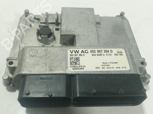 Used Engine control unit (ECU) Engine control unit (ECU) SEAT ARONA (KJ7, KJP) 1.0 TSI (110 hp) 32983193 32983193