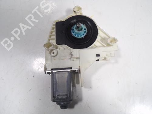 Used Right rear window motor Right rear window motor AUDI Q3 (8UB, 8UG) 2.0 TDI (150 hp) 6979758 6979758