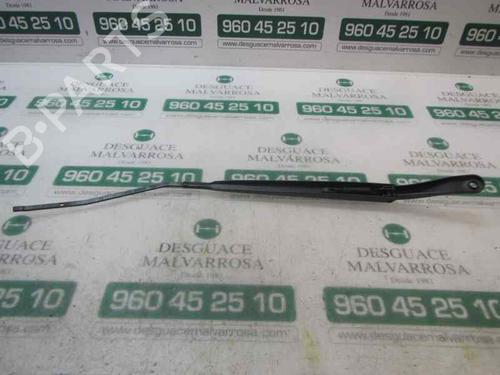Used Front windshield wiper arm RENAULT MEGANE III Hatchback (BZ0/1_, B3_) 1.5 dCi (BZ0C) (90 hp) 3878324