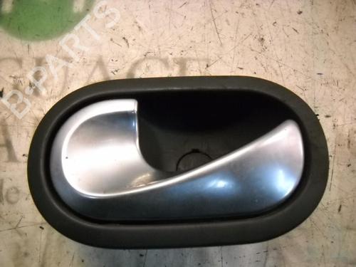 Used Rear left interior door handle Rear left interior door handle RENAULT MEGANE II (BM0/1_, CM0/1_) 1.5 dCi (BM1E, CM1E) (106 hp) 3739423 3739423