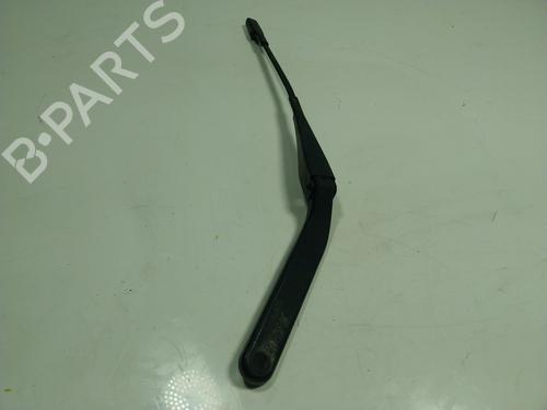 Used Front windshield wiper arm BMW X1 (E84) sDrive 16 d (116 hp) 17456811