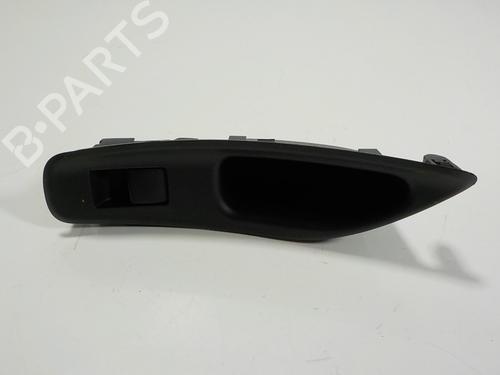 Right rear window switch TOYOTA YARIS CROSS (MXP_) [2020-2024]  12226644