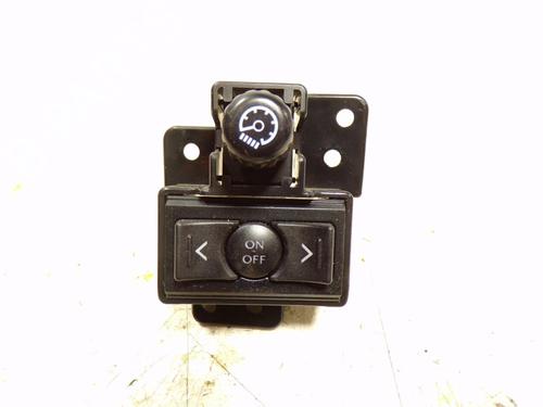 Used Electronic module Electronic module LEXUS IS II (_E2_) 220d (ALE20) (177 hp) 8224885 8224885