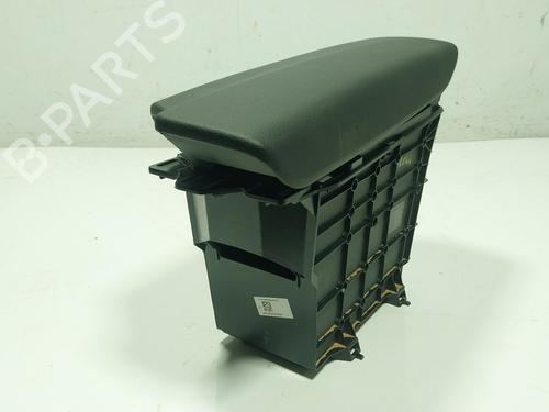 Used Armrest / Center console Armrest / Center console TOYOTA C-HR (_X2_, _H2_) Hybrid (MAXH20) (197 hp) 27482159 27482159