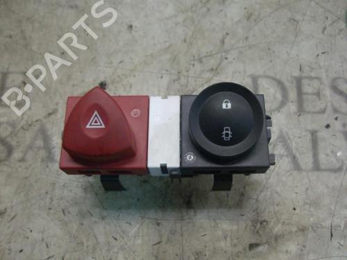 Used Warning switch Warning switch RENAULT MEGANE II Coupé-Cabriolet (EM0/1_) 1.9 dCi (120 hp) 3765037 3765037