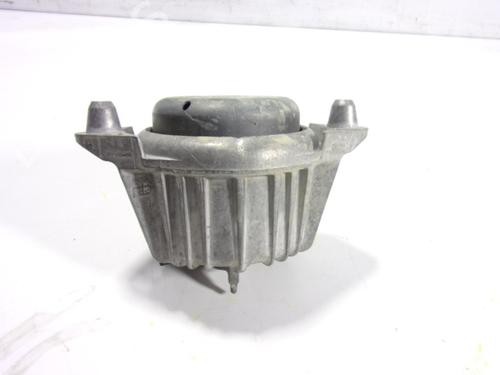 Used Engine mount MERCEDES-BENZ C-CLASS (W204) C 220 CDI (204.002) (170 hp) 10118483