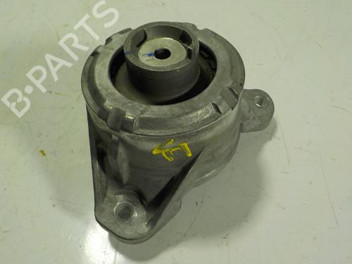 Used Engine mount Engine mount MERCEDES-BENZ GLC (X253) 200 EQ Boost (253.980) (197 hp) 13912489 13912489