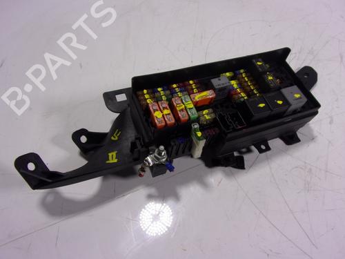 Used Fuse box Fuse box MERCEDES-BENZ GL-CLASS (X164) GL 320 CDI 4-matic (164.822) (224 hp) 15835886 15835886