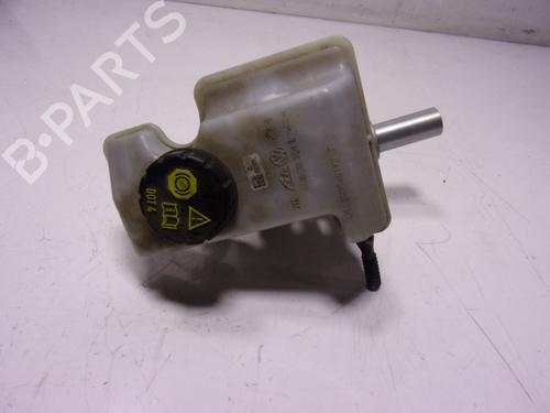 Used Brake master cylinder Brake master cylinder SEAT LEON (5F1) [2012-2021] 15647873 15647873
