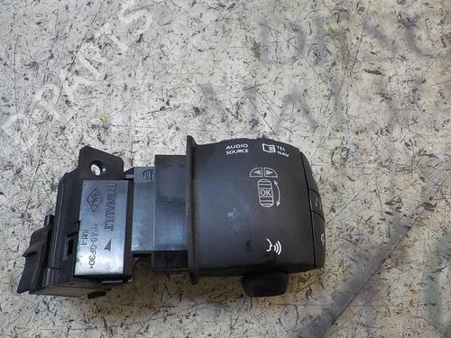 Used Electronic module Electronic module RENAULT MEGANE III Grandtour (KZ0/1) [2008-2016] 3851293 3851293