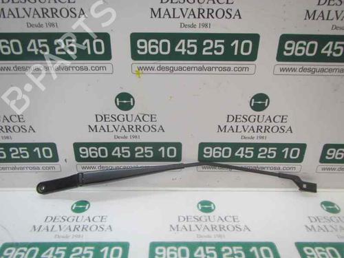 Used Front windshield wiper arm VW GOLF VI (5K1) 1.6 TDI (105 hp) 3878141