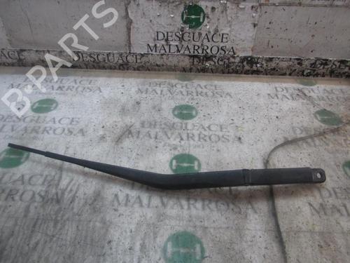 Used Front windshield wiper arm Front windshield wiper arm 3842612 3842612