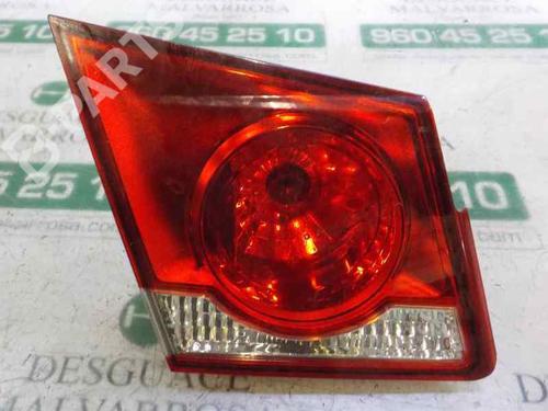 left-tailgate-light-chevrolet-cruze-j300-20-cdi-2009-6156773 main image