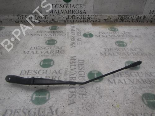 Used Front windshield wiper arm MERCEDES-BENZ A-CLASS (W169) A 180 CDI (169.007, 169.307) (109 hp) 3829620