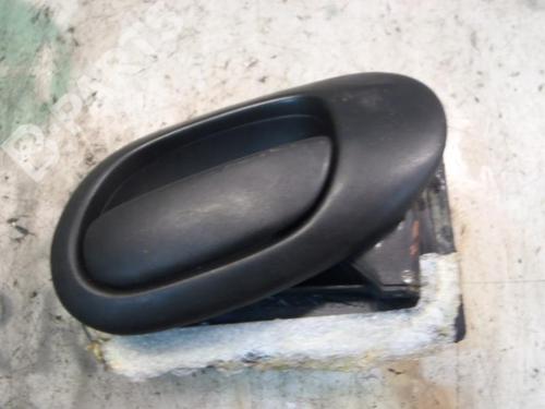 Used Front right interior door handle Front right interior door handle PEUGEOT 206 Hatchback (2A/C) 1.9 D (69 hp) 3780045 3780045