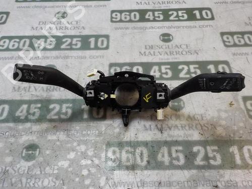 Used Steering column stalk Steering column stalk VW GOLF VI (5K1) 1.6 TDI (90 hp) 3858229 3858229