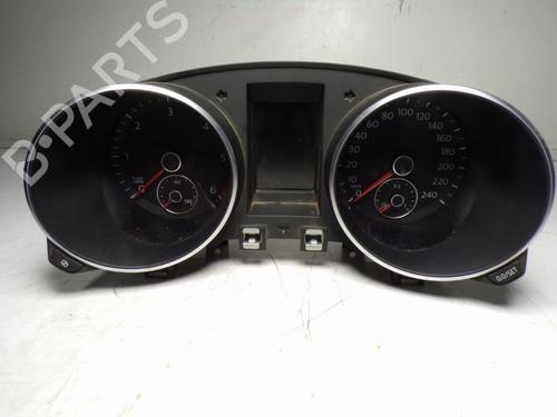 Used Instrument cluster VW GOLF VI (5K1) 1.6 TDI (105 hp) 17100207
