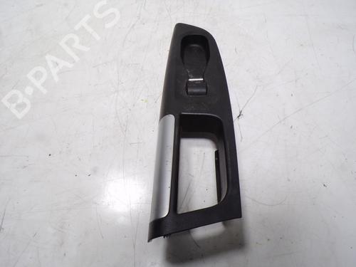 Used Right front window switch Right front window switch 10617076 10617076