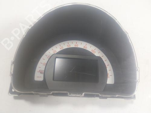 Used Instrument cluster Instrument cluster SMART FORFOUR Hatchback (453) electric drive (453.091) (82 hp) 16825107 16825107