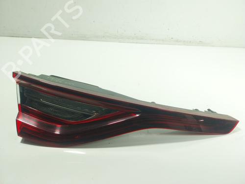 left-tailgate-light-renault-megane-iv-hatchback-b9amn_-2015-24574430 main image