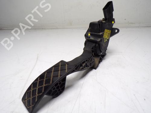 Used Pedal SKODA RAPID (NH3, NK3, NK6) 1.6 TDI (105 hp) 13578984